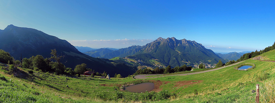 Vista dal parcheggio d'Alpe Arera (1600 m)